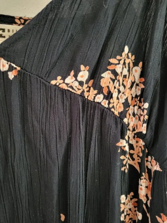 Billabong Sunbeams Floral Maxi Dress - Size Large - Black/Peach Bloom - Picture 3 of 8